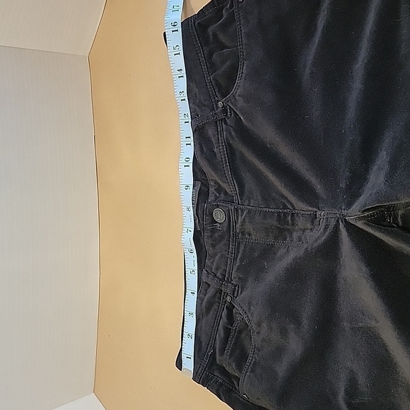 White House Black Market Blanc Size 6 Black Velvet Jeans Boot Leg, EUC - Picture 5 of 11